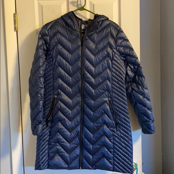 Women’s winter Jacket - Picture 1 of 2